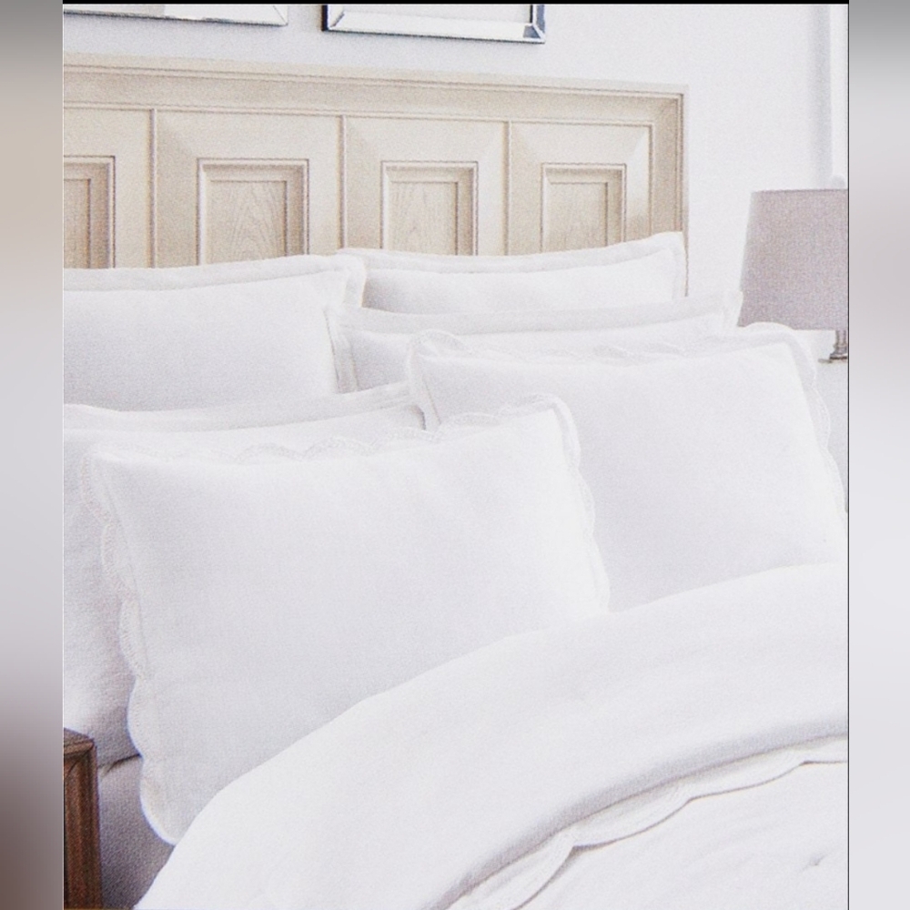 Southern LivingBianca Embroidered Scalloped Mini ComforElegant White Bedding Set